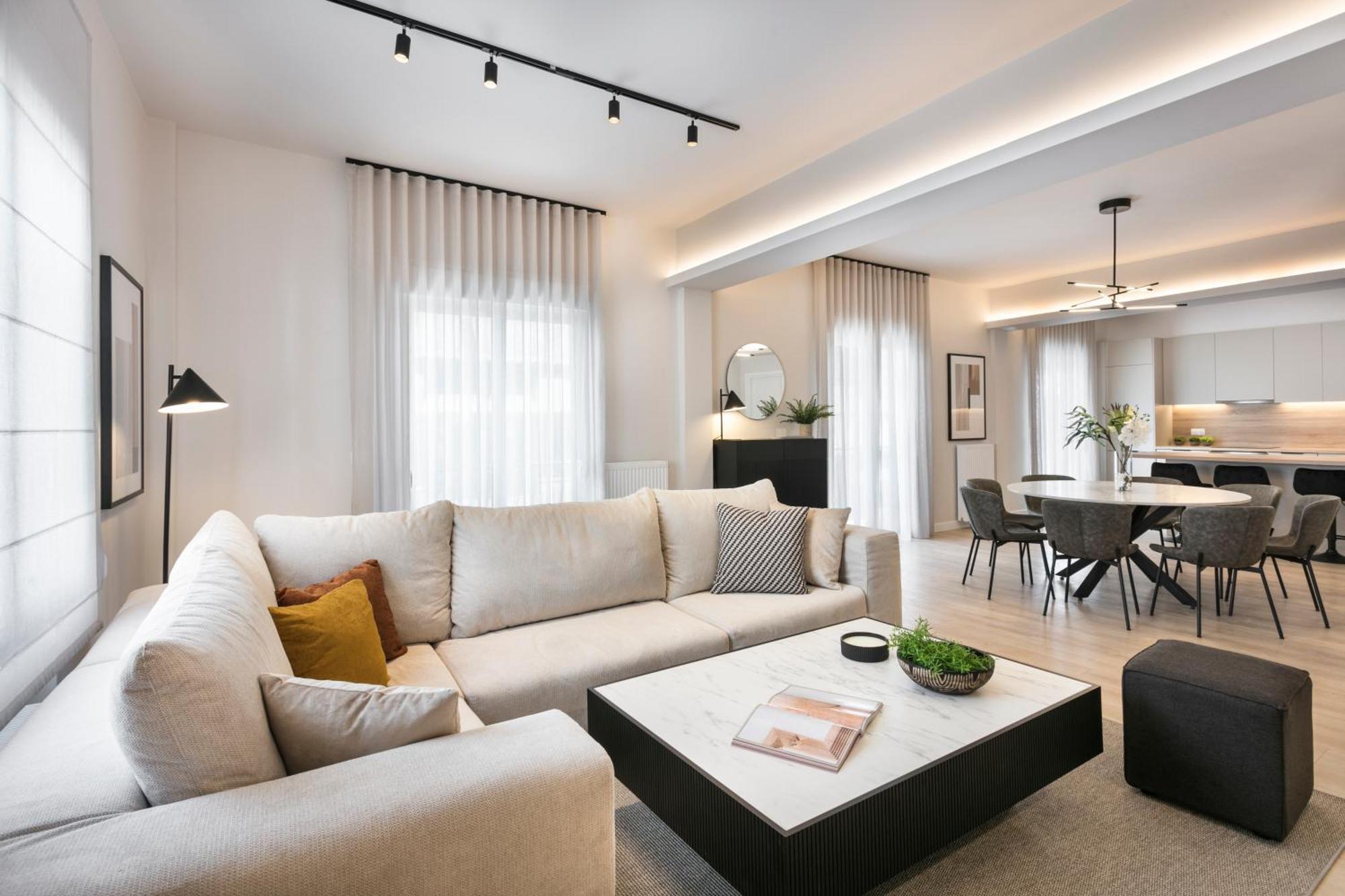 Athenian Modern & Luxury Apartmán *