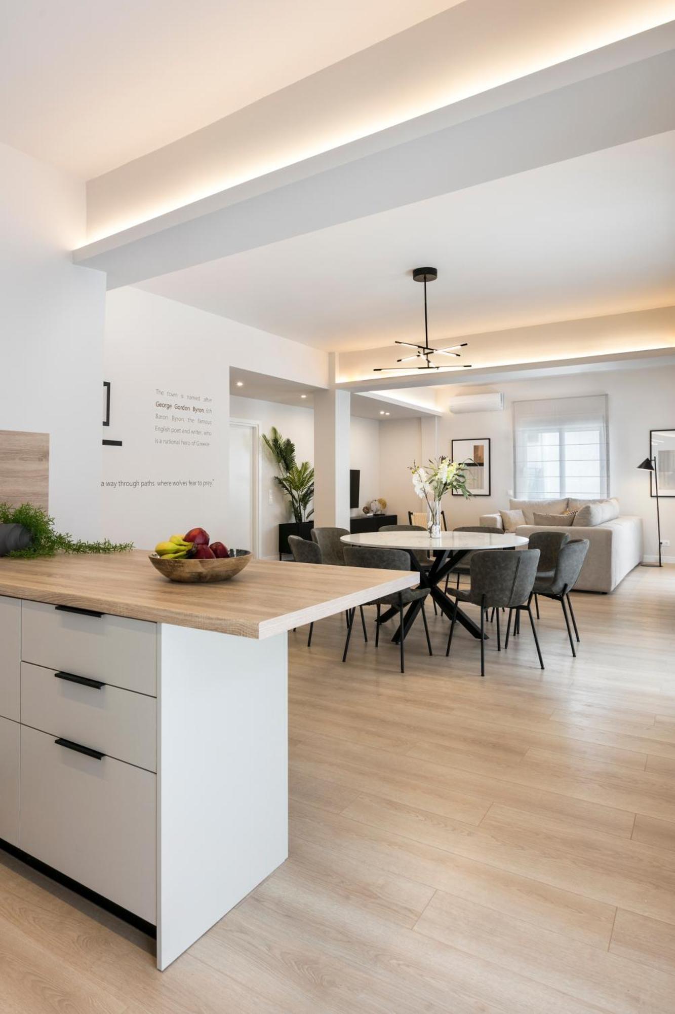 Apartment Athenian Modern & Luxury *