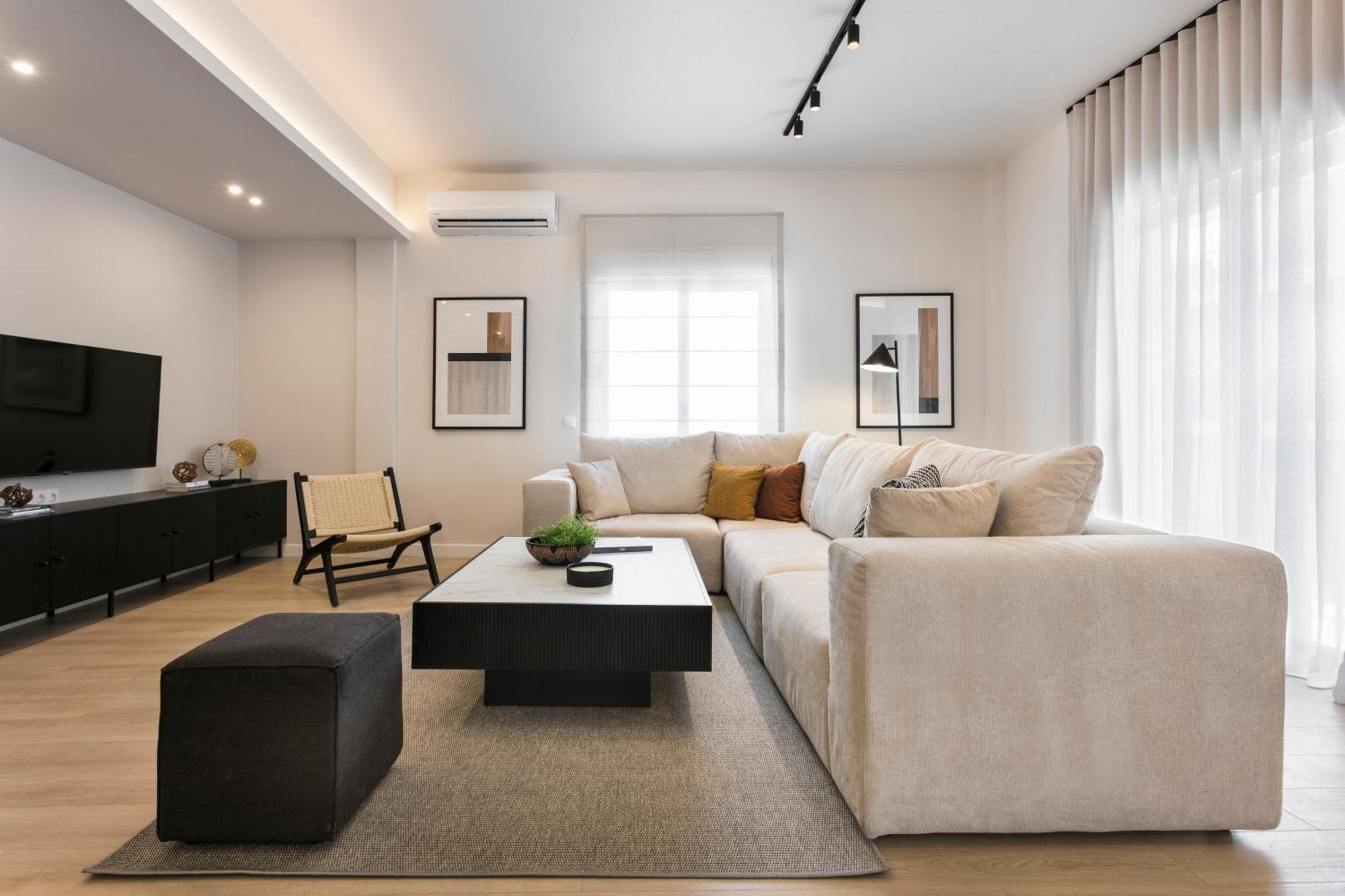 Athenian Modern & Luxury *
