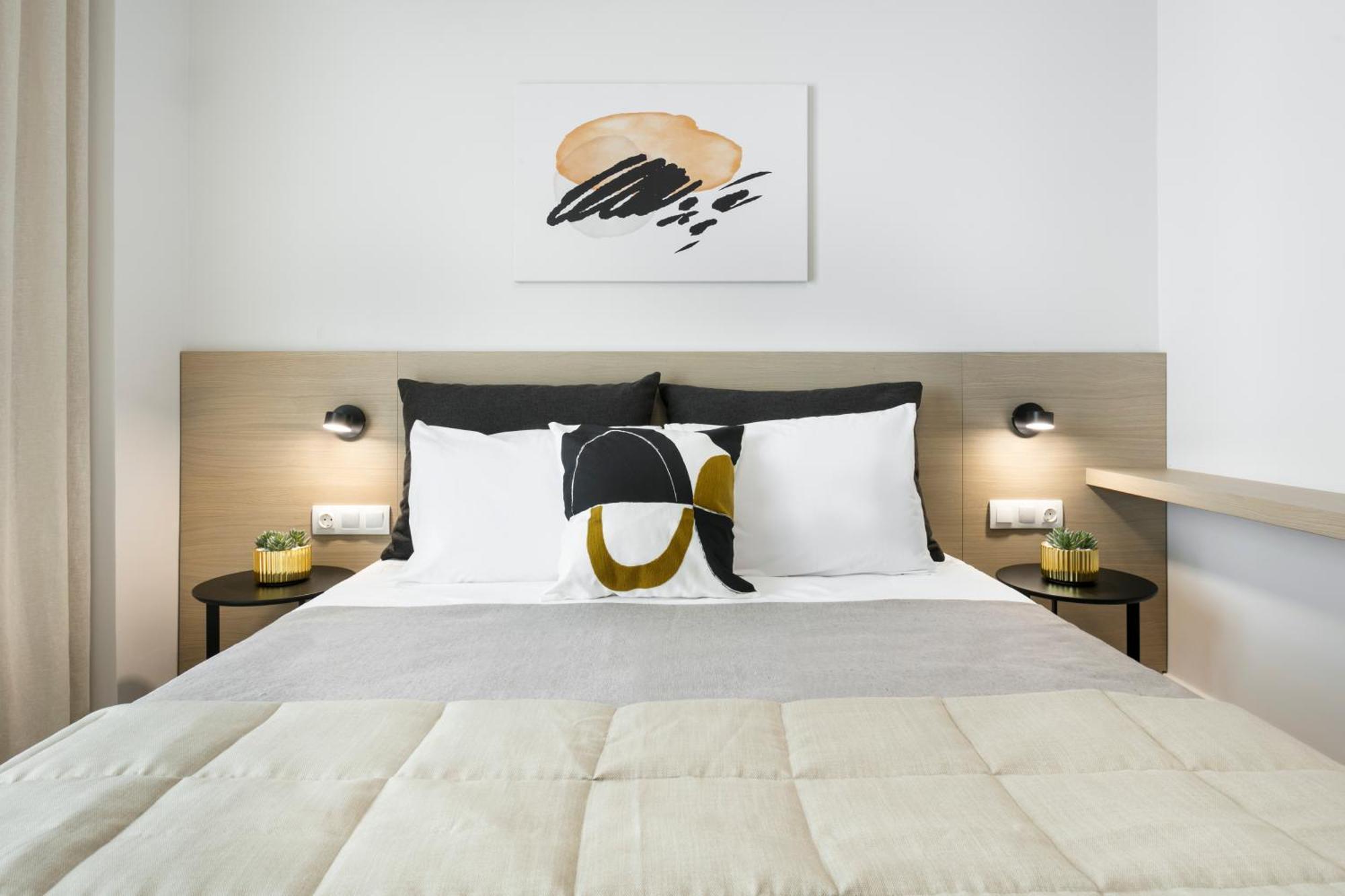 Athenian Modern & Luxury