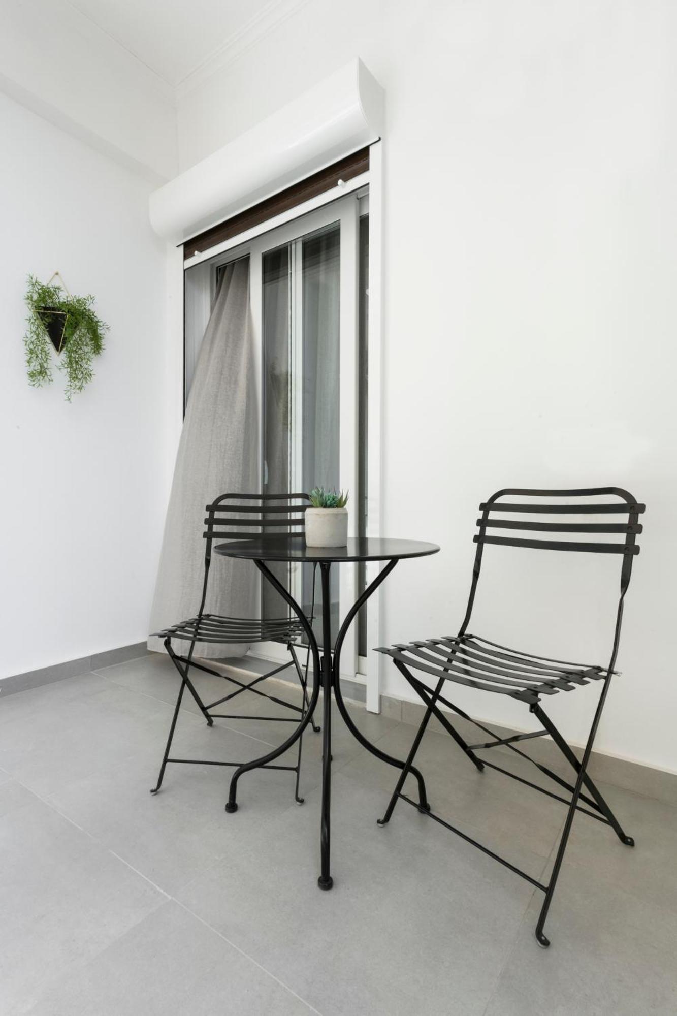 Athenian Modern & Luxury Apartment